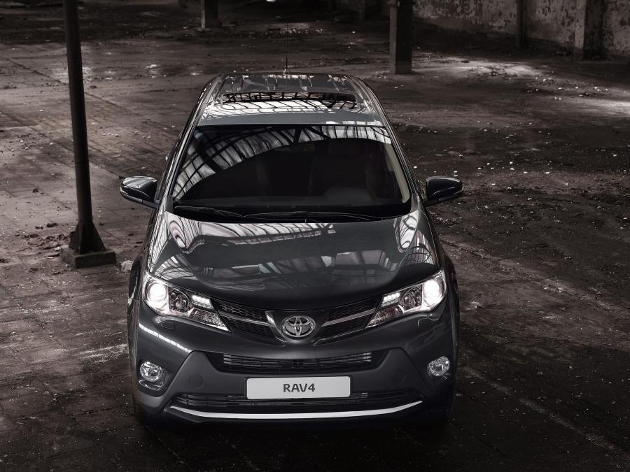  Toyota RAV4 2013 года  (фото 2 из 89)